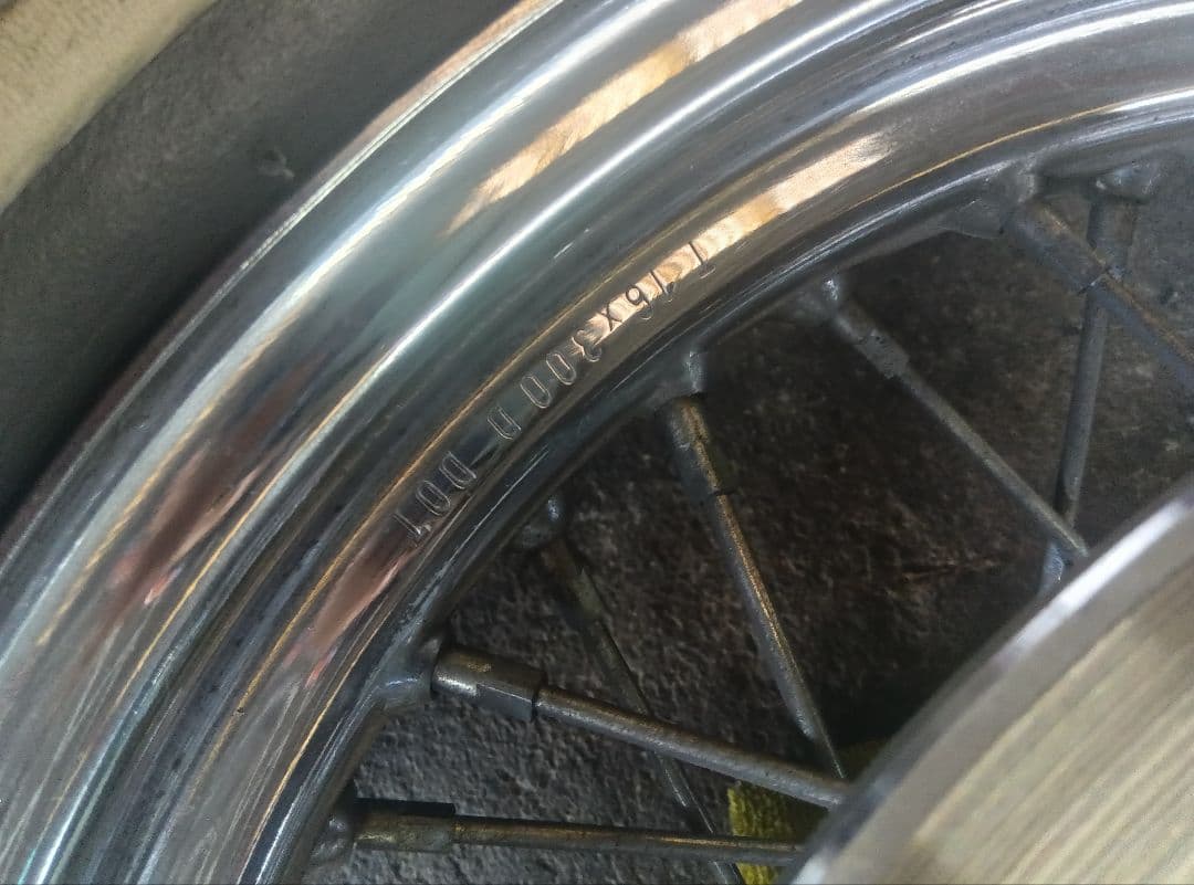 ハーレー純正　ホイール　タイヤセット　16インチ