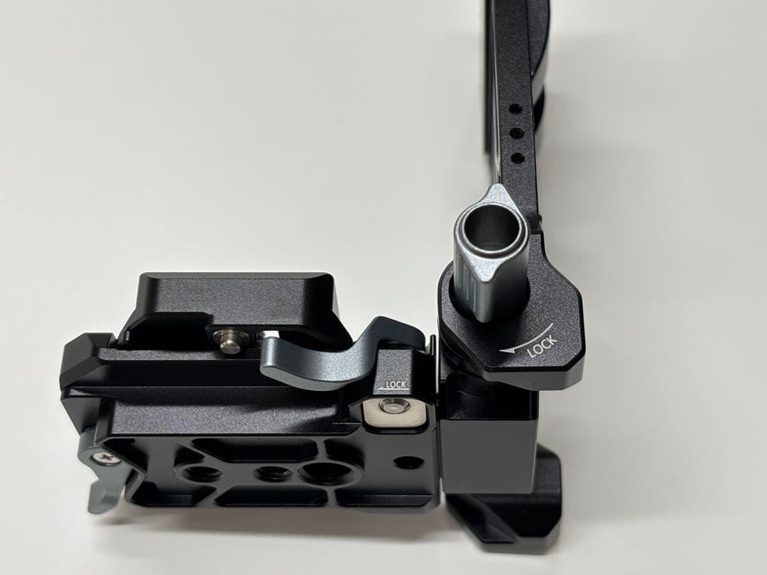 SmallRig Vマウントプレート　アルカスイス 4064B