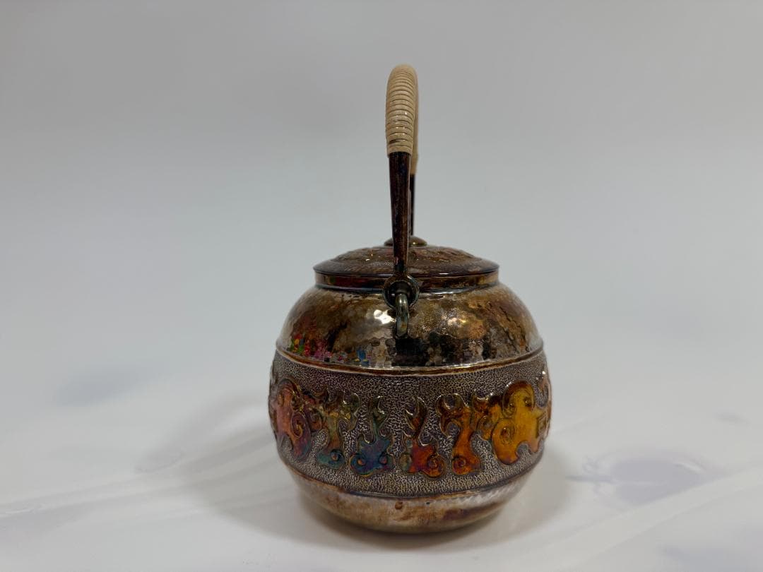 KD 純銀製 饕餮文様 砲口 鎚目打 湯沸 銀瓶 煎茶道具