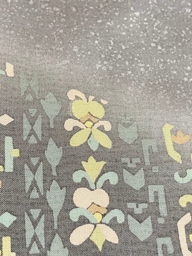 本場縞大島紬 二代目 川村久太郎 付下げ訪問着 蒔糊 小花 美品 イ6078