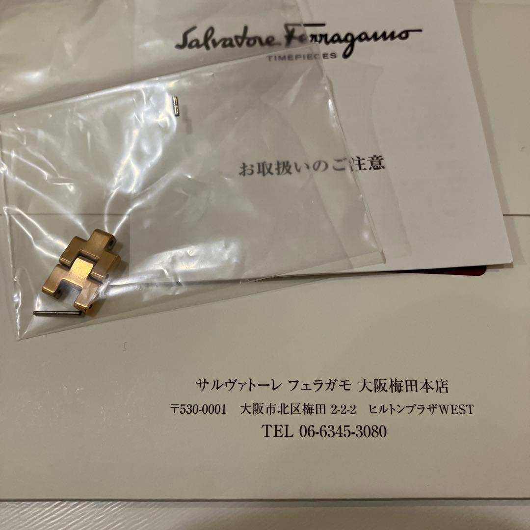 フェラガモ　レディース　腕時計