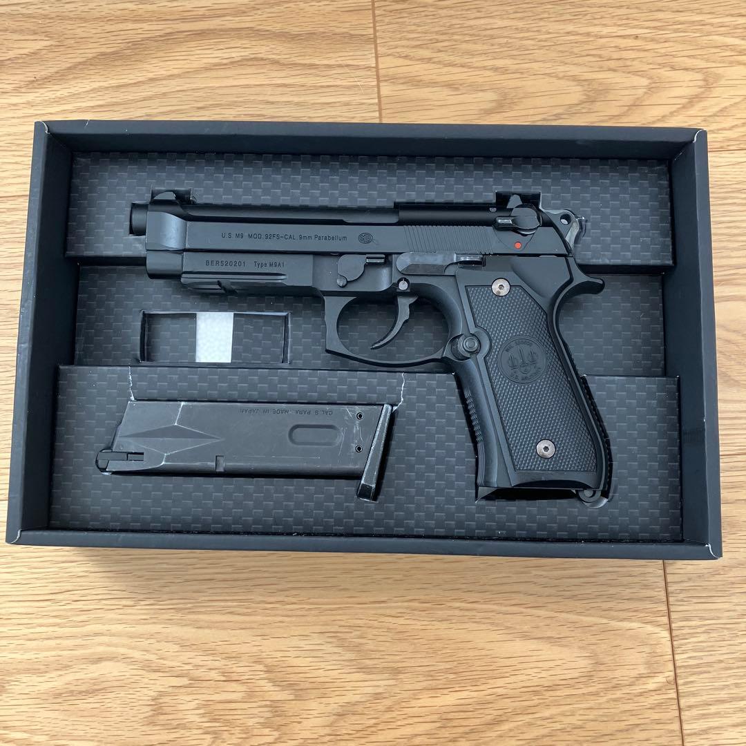 M9A1 ガスブローバックガスガン（マガジン3つ付き）