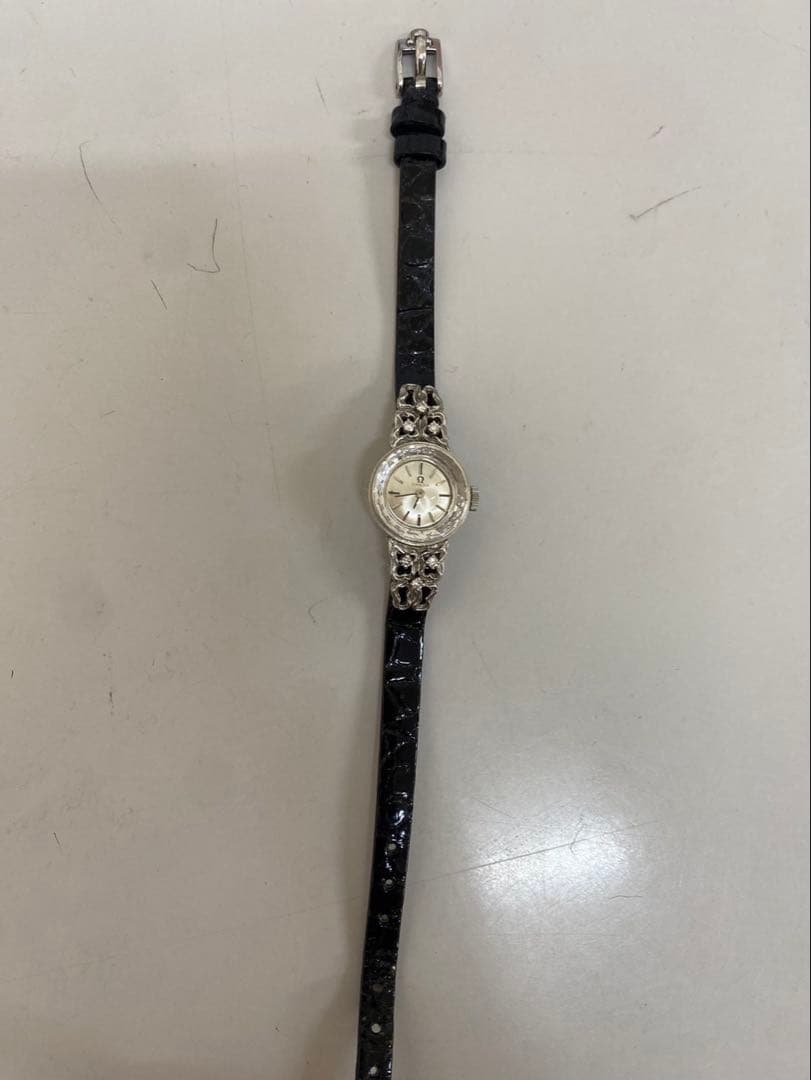 オメガ　腕時計　カットガラス　ダイヤ6p プラチナ　レディース手巻き