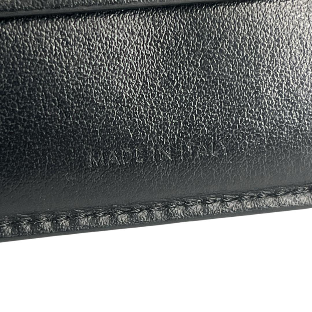 セリーヌ　バイフォールドウォレット　コンパクト財布　折り財布　カーフレザー　黒