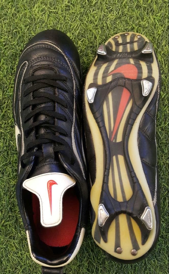 ナイキ マーキュリー サッカーシューズ 初代モデル