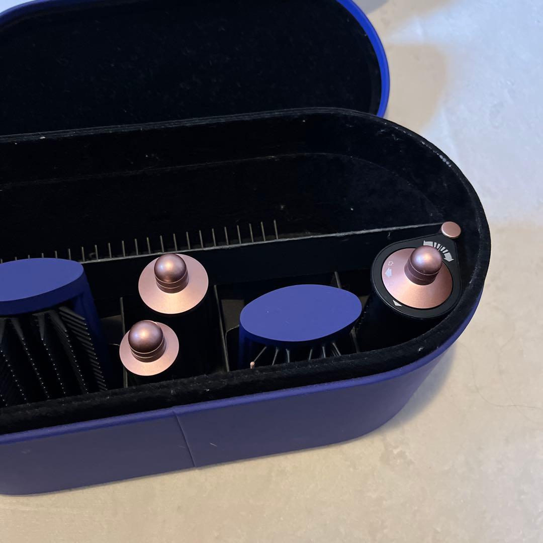 美品　ダイソン ヘアスタイラー