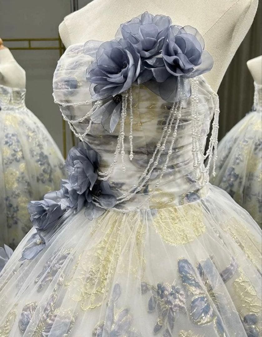 カラードレス ウェディングドレス　結婚式　前撮り　二次会