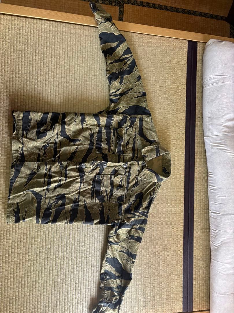 じ*ん様 大阪MASH製　ゴールドタイガーストライプ迷彩服　中古　A-L