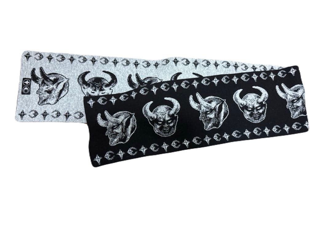 希少　thug club マフラー