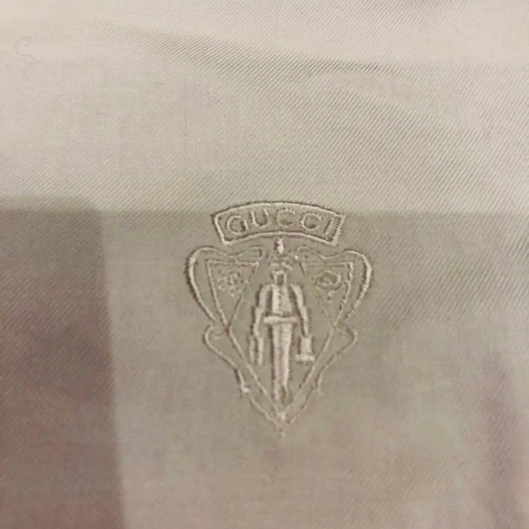 【新品未使用】GUCCI キッズ フォーマルシャツ　 胸元刺繍ロゴ