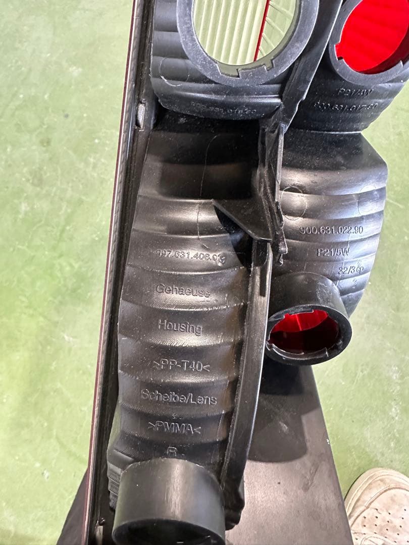 ポルシェ　911 テールランプ　右