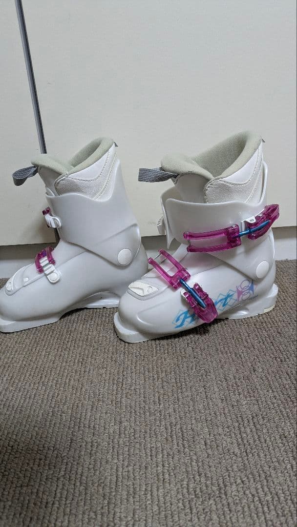 子供用スキー板110cm、ビンディング、ブーツ20cm ストック セット