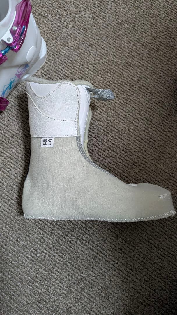 子供用スキー板110cm、ビンディング、ブーツ20cm ストック セット