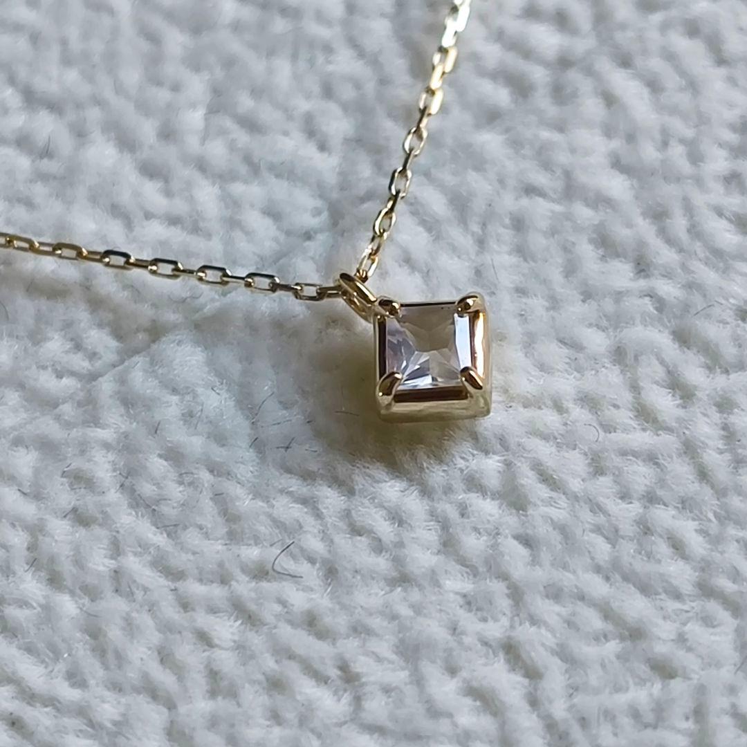 美品　ヴァンドーム青山　K10 YG　スクエア　天然石　シンプル　ネックレス