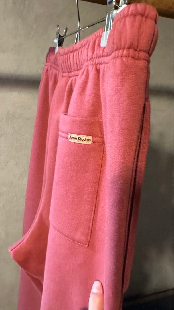 Acne Studios ピンク スウェットパンツ