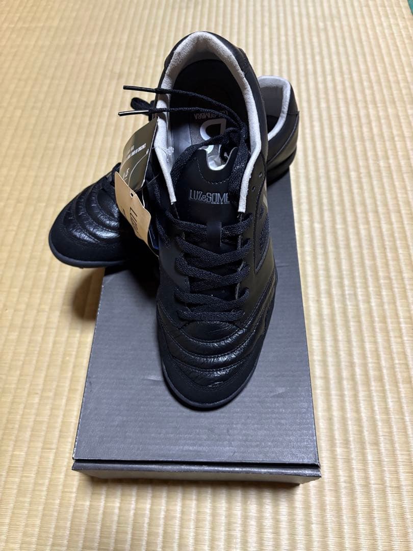 LUZ e SOMBRA フットサルシューズ ブラック