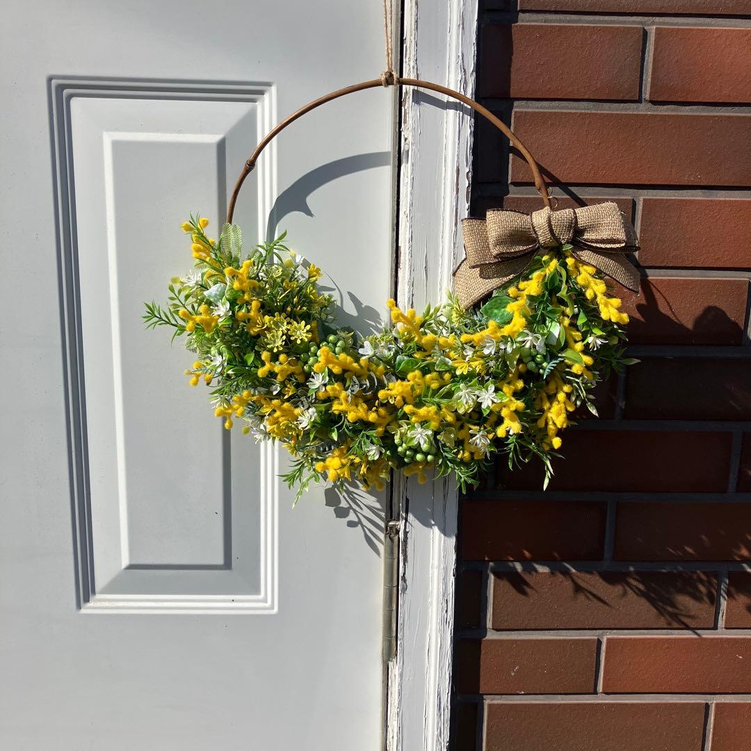 みぃです。もふもふミモザと麻リボンのリース・シフォンリボンのリース 2点