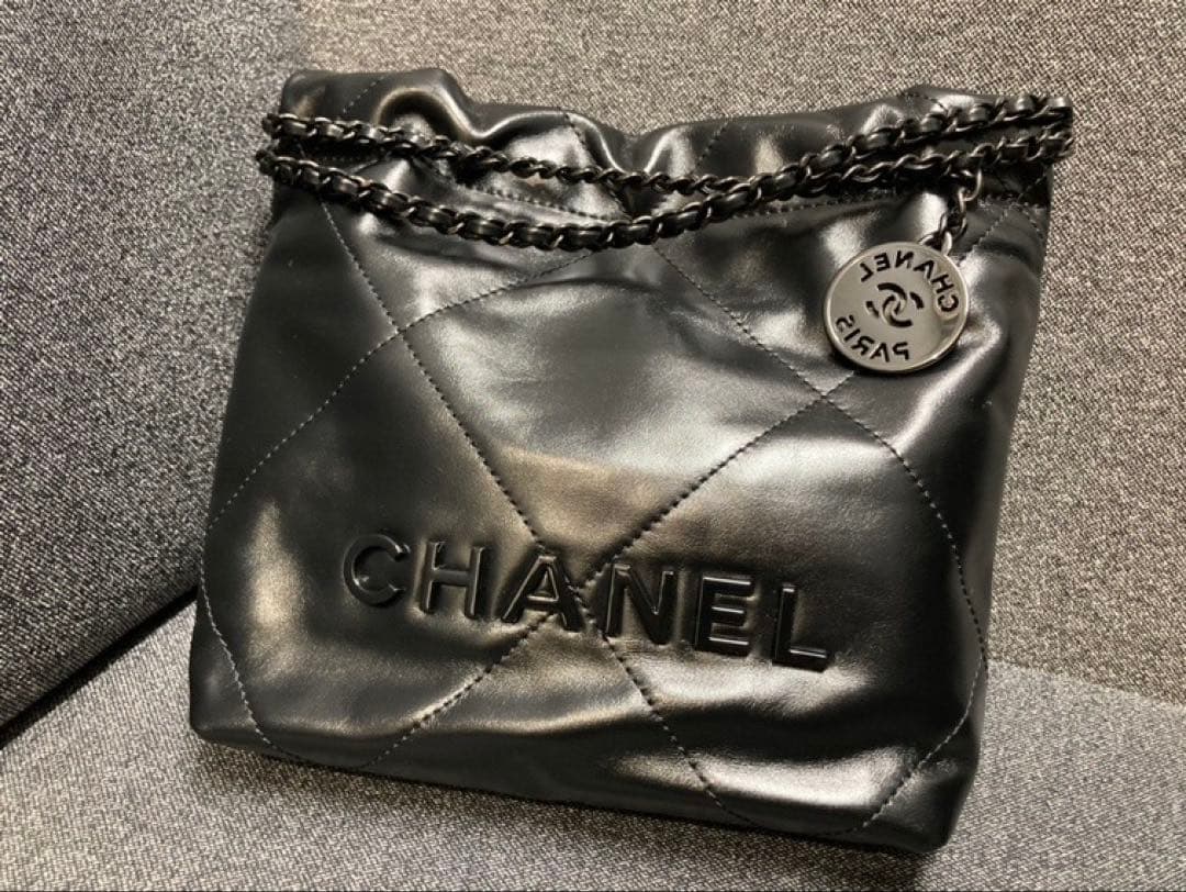CHANEL 22 ミニ　オーソブラック