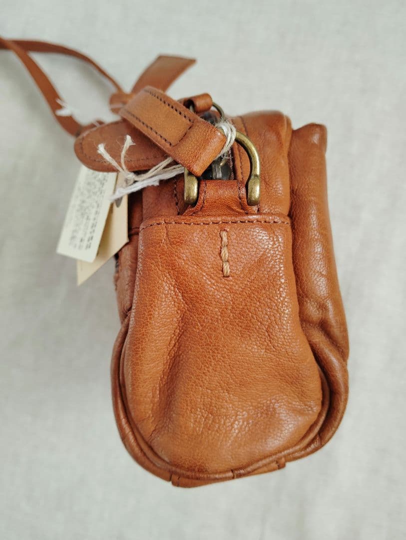 【新品】Dakota ダコタ やぎ革 ショルダーバッグ 斜めがけ ミニマム