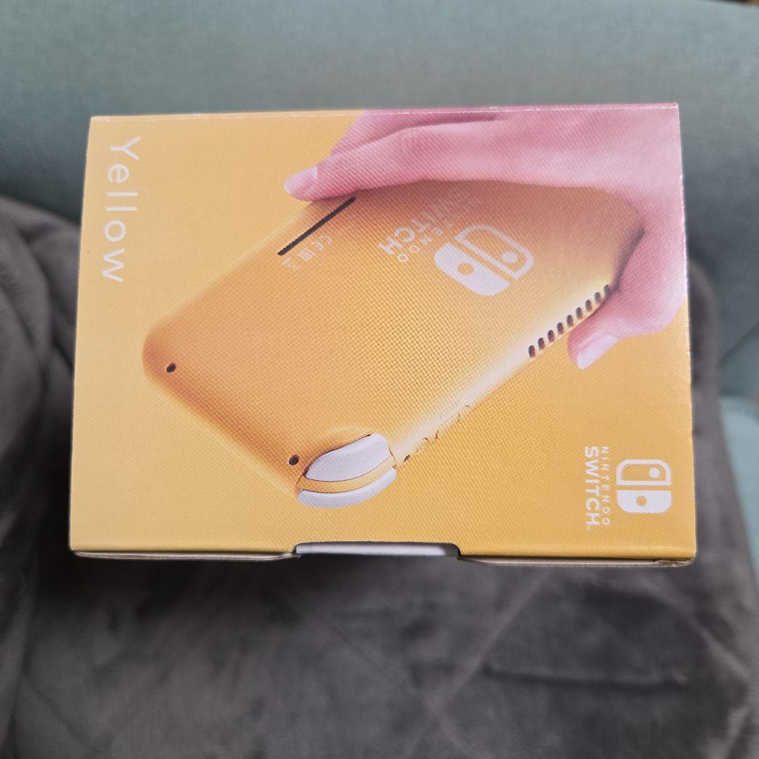 新品未使用　Nintendo Switch Lite イエロー
