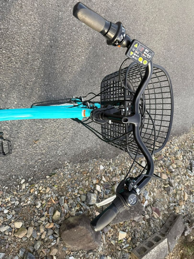 ヤマハ電動アシスト自転車、シティバイク、ブルー色。