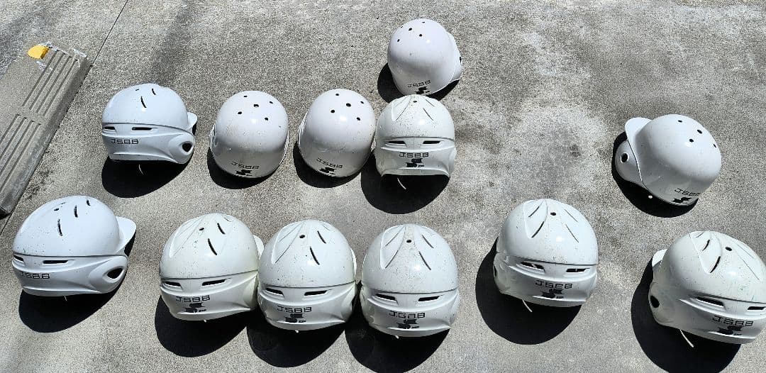 軟式野球 バッター用ヘルメット 希少ホワイト 専用キャスター付バック