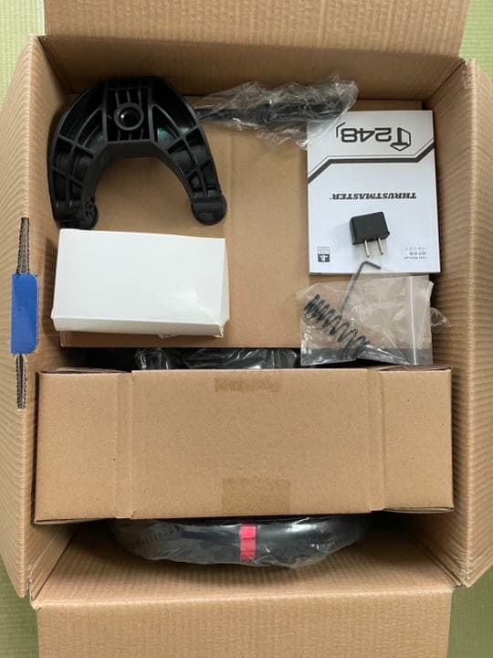 Thrustmaster T248 スラストマスター　レーシングコントローラー