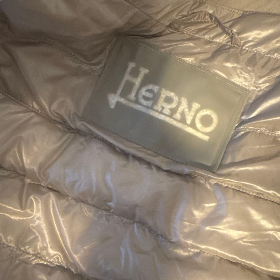 ヘルノ　ダウンベスト