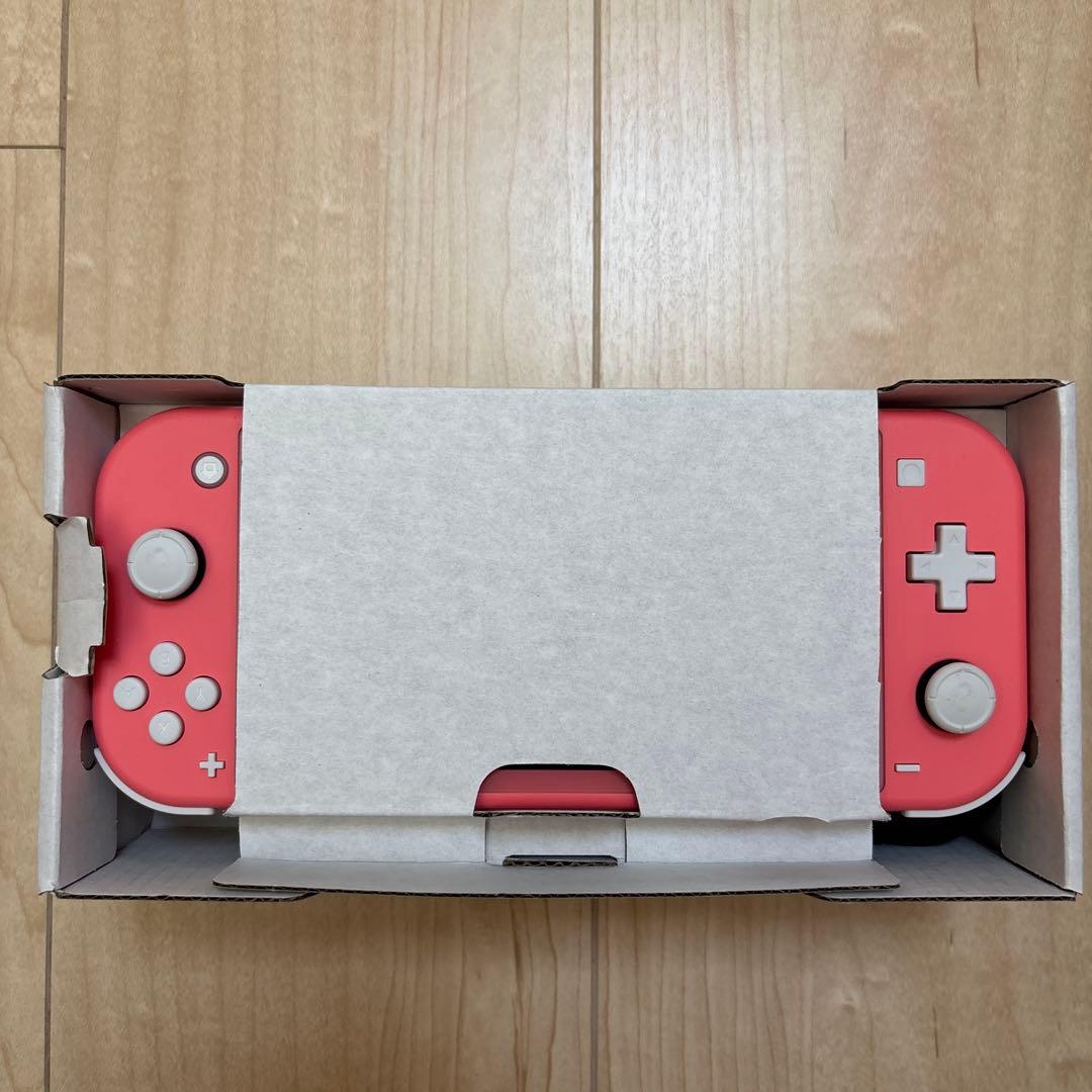 【美品】Nintendo Switch LITE コーラル