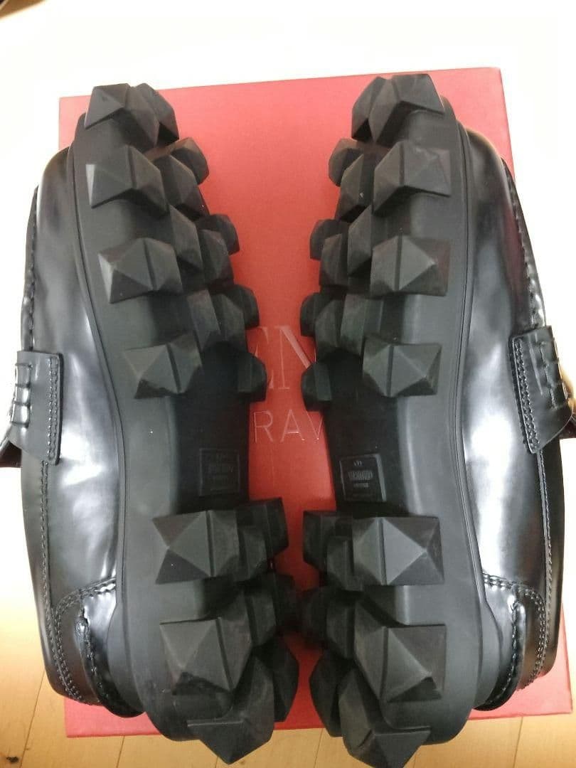 美品　最終価格VALENTINO GARAVANI ヴァレンティノスタッズ