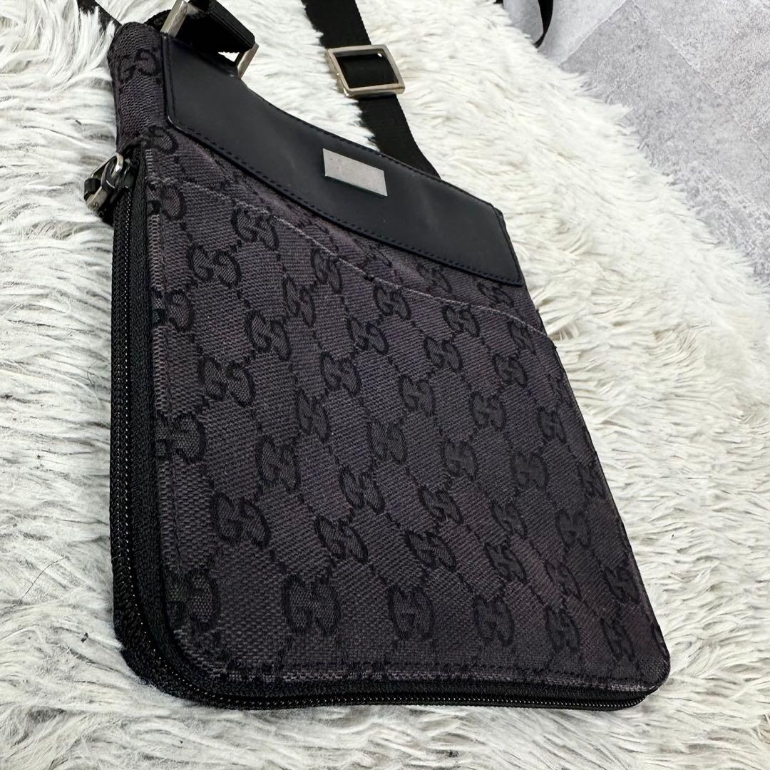 美品 グッチ キャンバス GG ショルダーバッグ 斜め掛け ファスナー ブラック