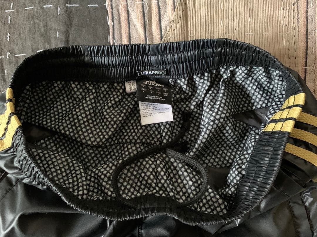 2010年製 adidas CLIMAPROOF セットアップ ジャージ 黒金