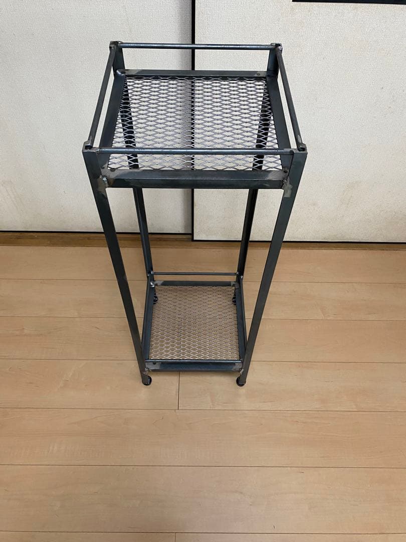 アイアンシェルフ　アイアンラック　インダストリアル アイアン家具　植物棚