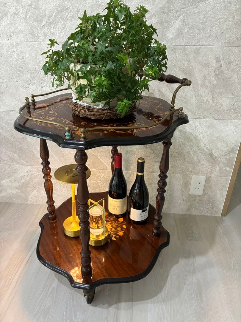 イタリア製　ワゴン　サイドテーブル　アンティーク家具　花代　ワイン置き