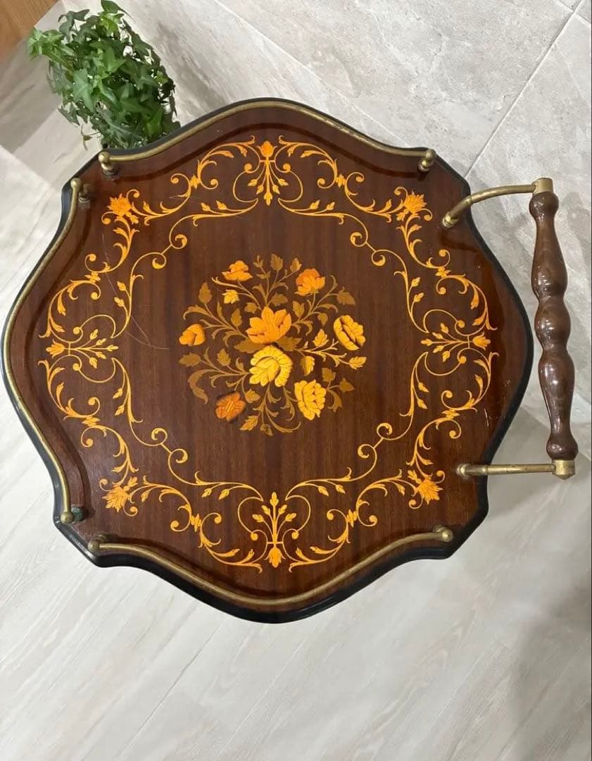 イタリア製　ワゴン　サイドテーブル　アンティーク家具　花代　ワイン置き