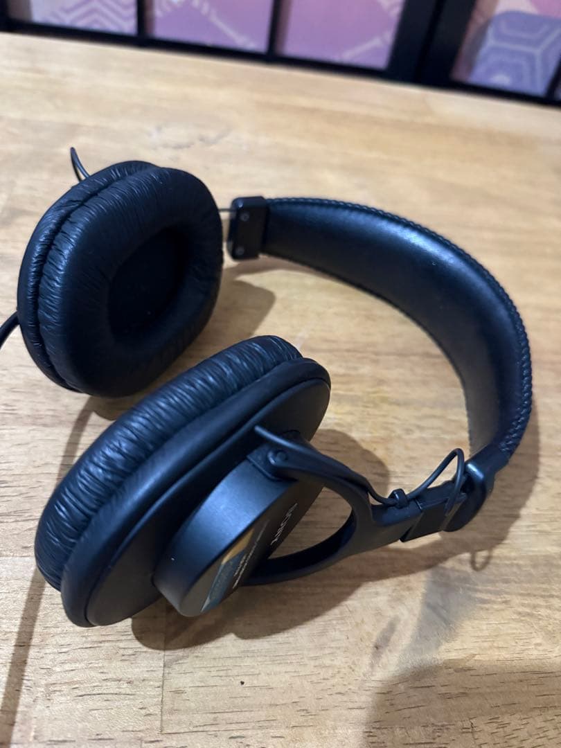 SONYソニー MDR-7506 スタジオモニターヘッドホン