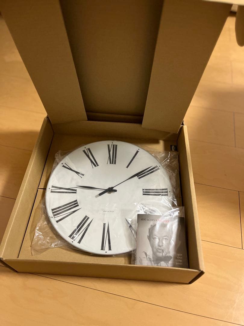 【新品未使用】アルネ ヤコブセンRoman Wall Clock 29cm