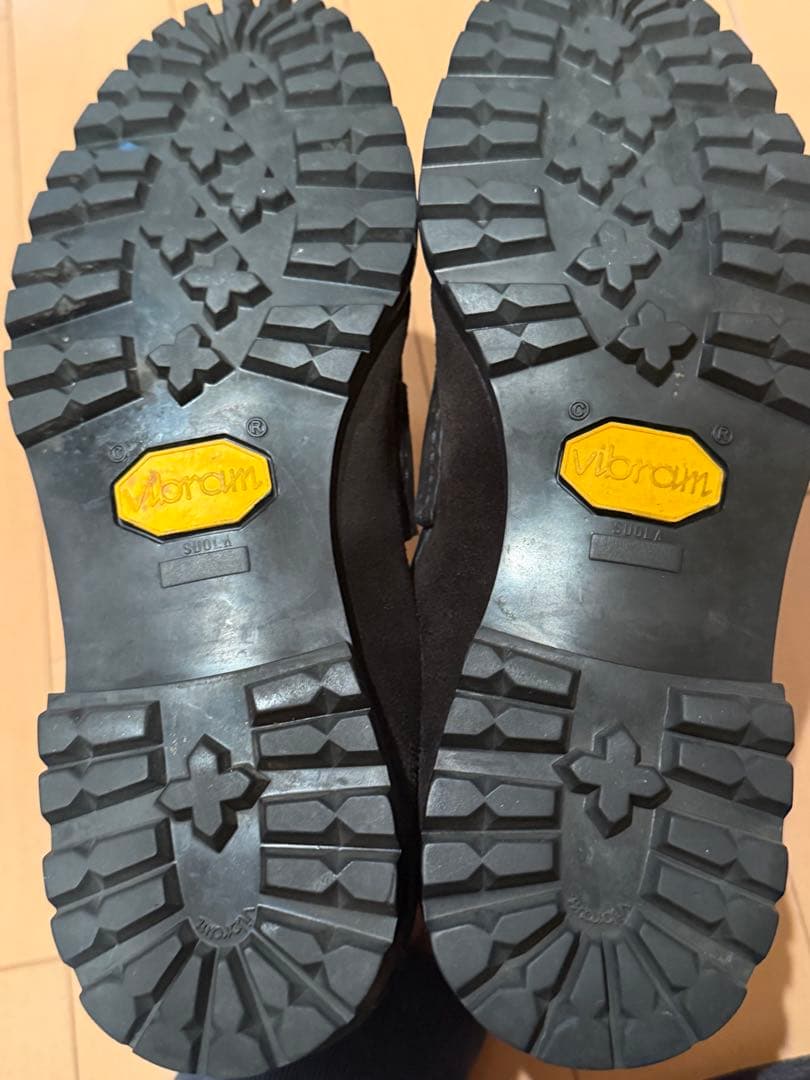 GUCCI ビブラムソール　ホースビット　スエード　ローファー　黒　イタリア製