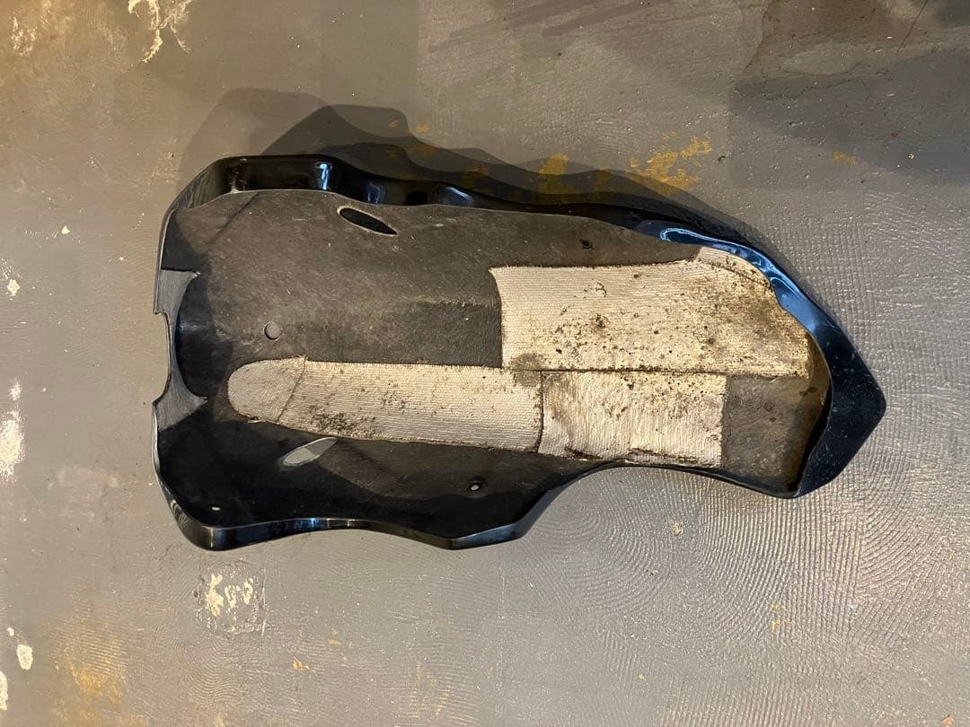 スズキTL1000S FRP アンダーカウル　skidmarx ベリーパン