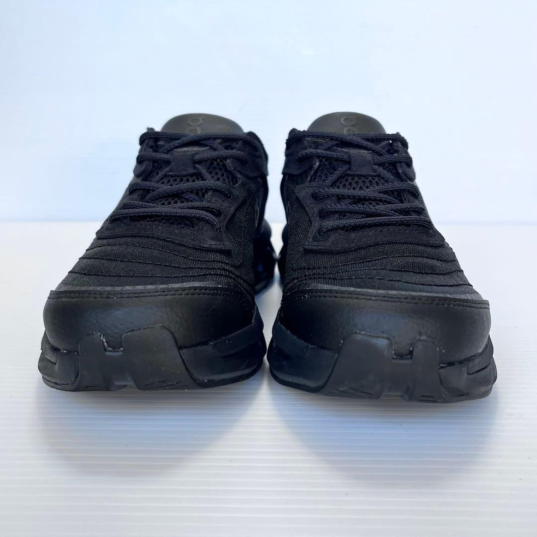 未使用級✨ On オン クラウドゾーン ムーン スニーカー 黒 24cm