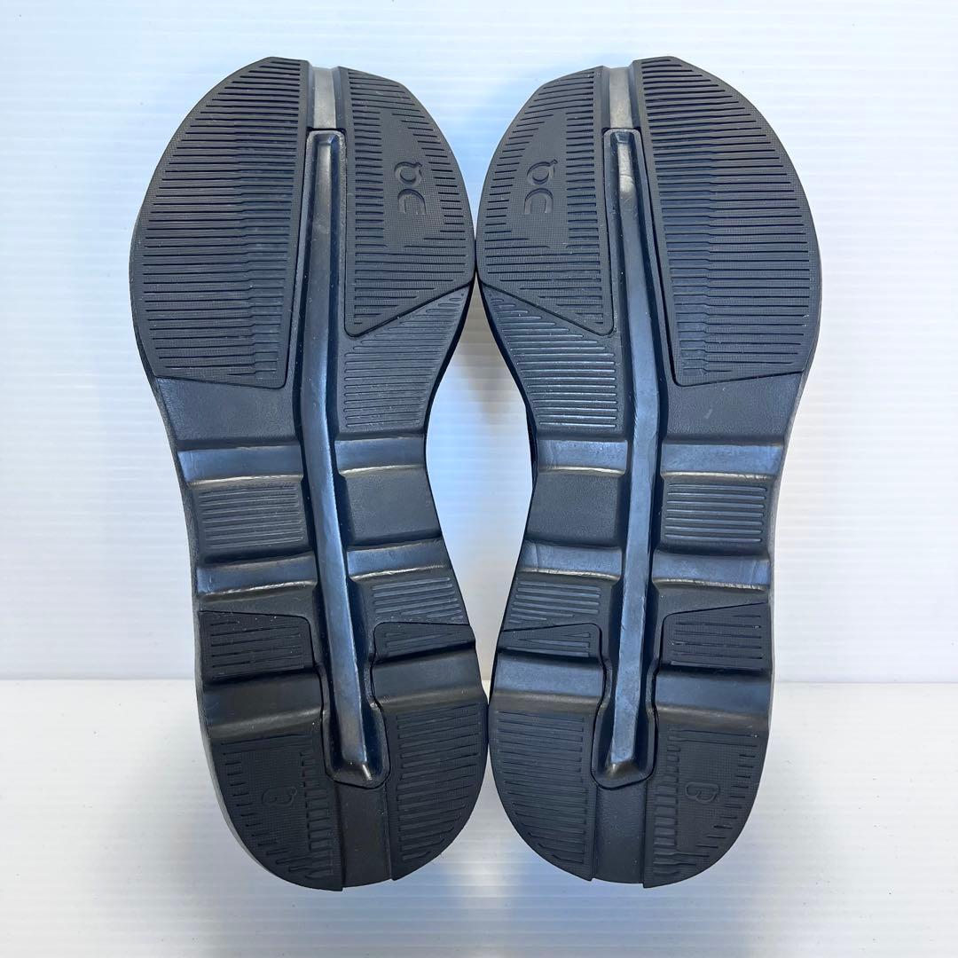 未使用級✨ On オン クラウドゾーン ムーン スニーカー 黒 24cm