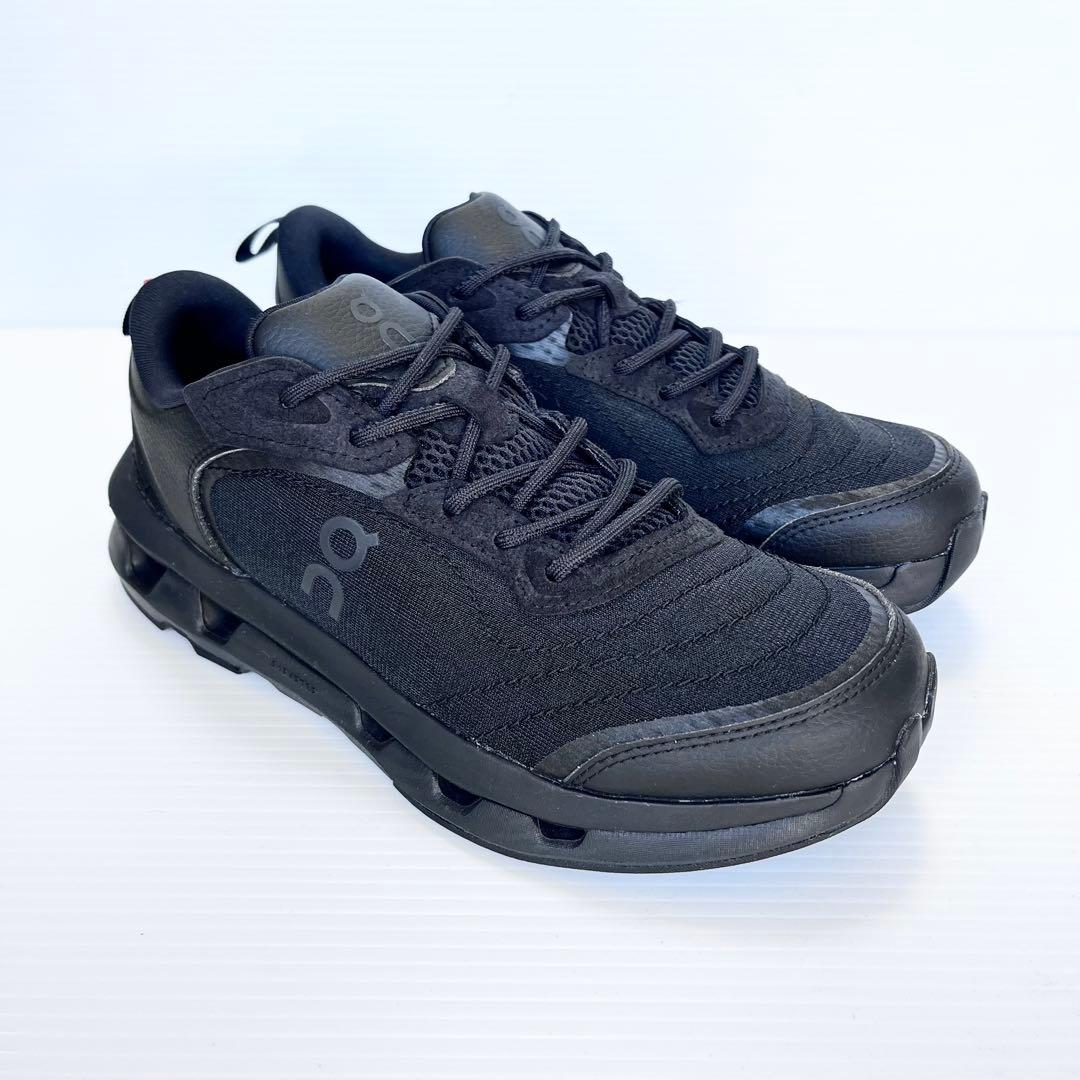 未使用級✨ On オン クラウドゾーン ムーン スニーカー 黒 24cm