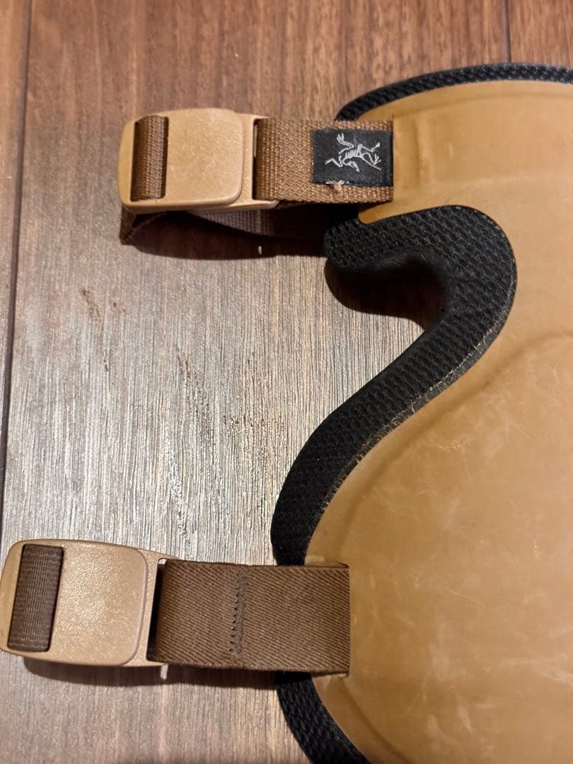 アークテリクス　ニーパッド　ニーキャップ