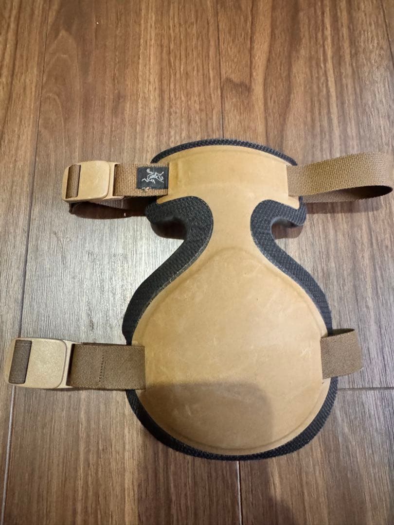 アークテリクス　ニーパッド　ニーキャップ