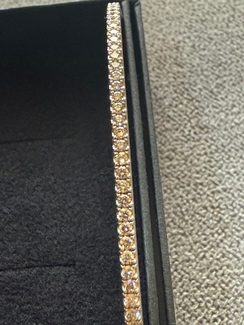 K18 ホワイトゴールド　オープン　バングル　ダイヤ　0.57カラット