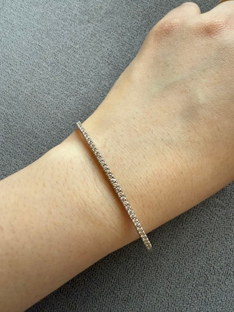 K18 ホワイトゴールド　オープン　バングル　ダイヤ　0.57カラット