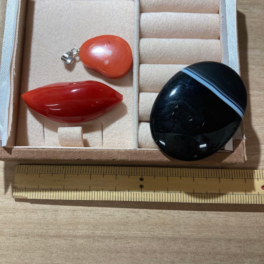 遺品整理　サンゴ　赤珊瑚　ヒスイ　ルース　おまとめ