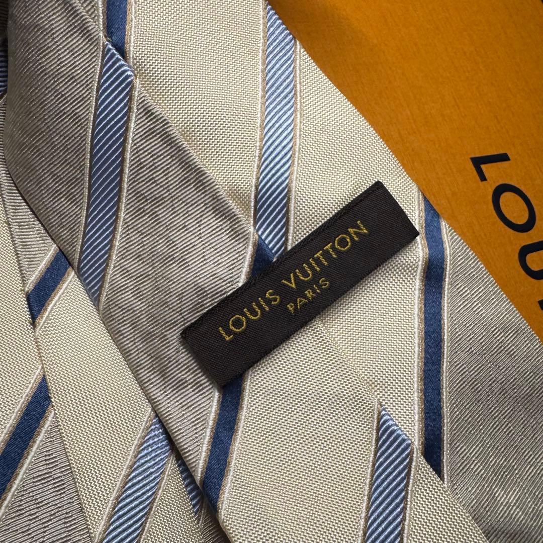 最高級 ルイヴィトン LV フラワーモノグラム ストライプ ネクタイ アイボリー