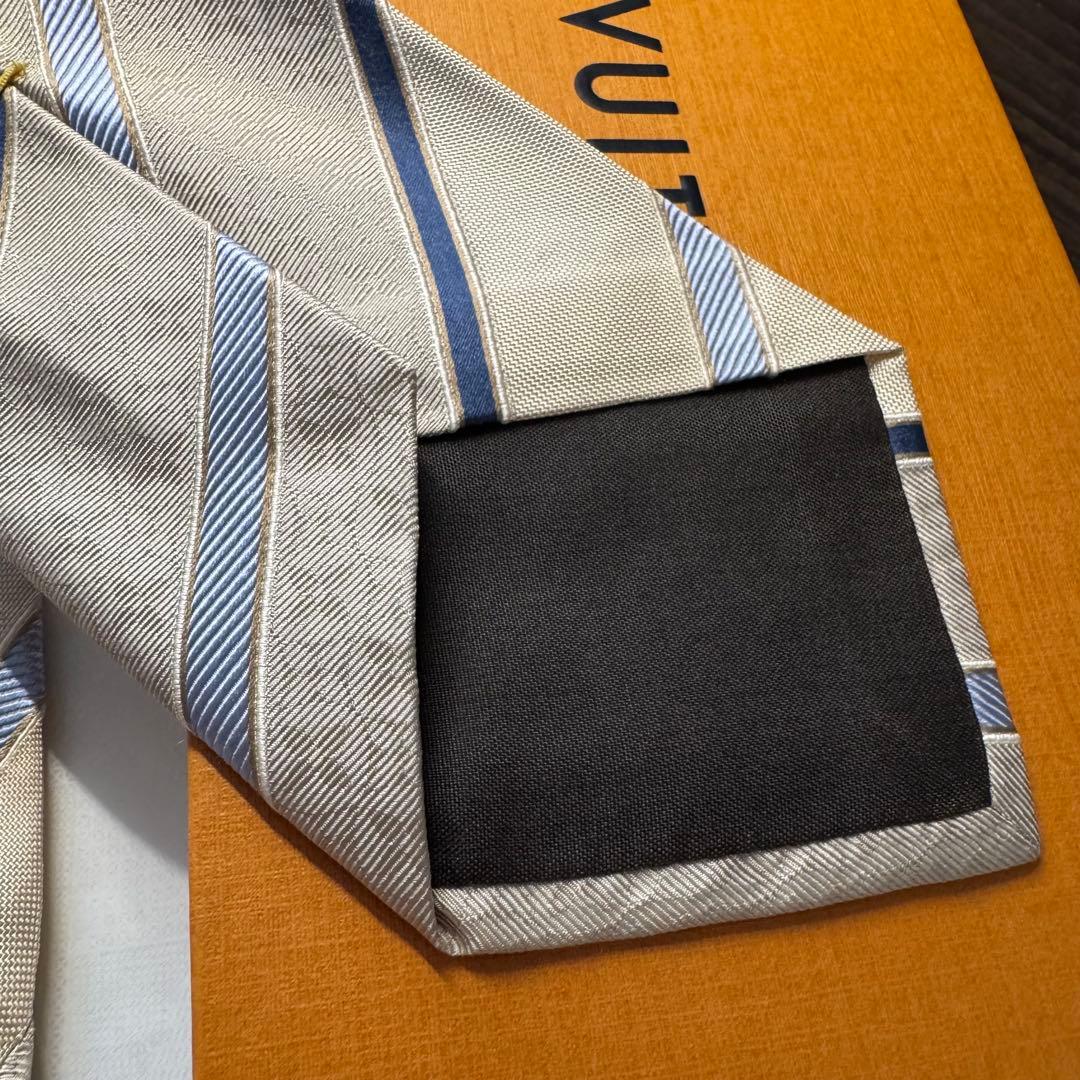 最高級 ルイヴィトン LV フラワーモノグラム ストライプ ネクタイ アイボリー