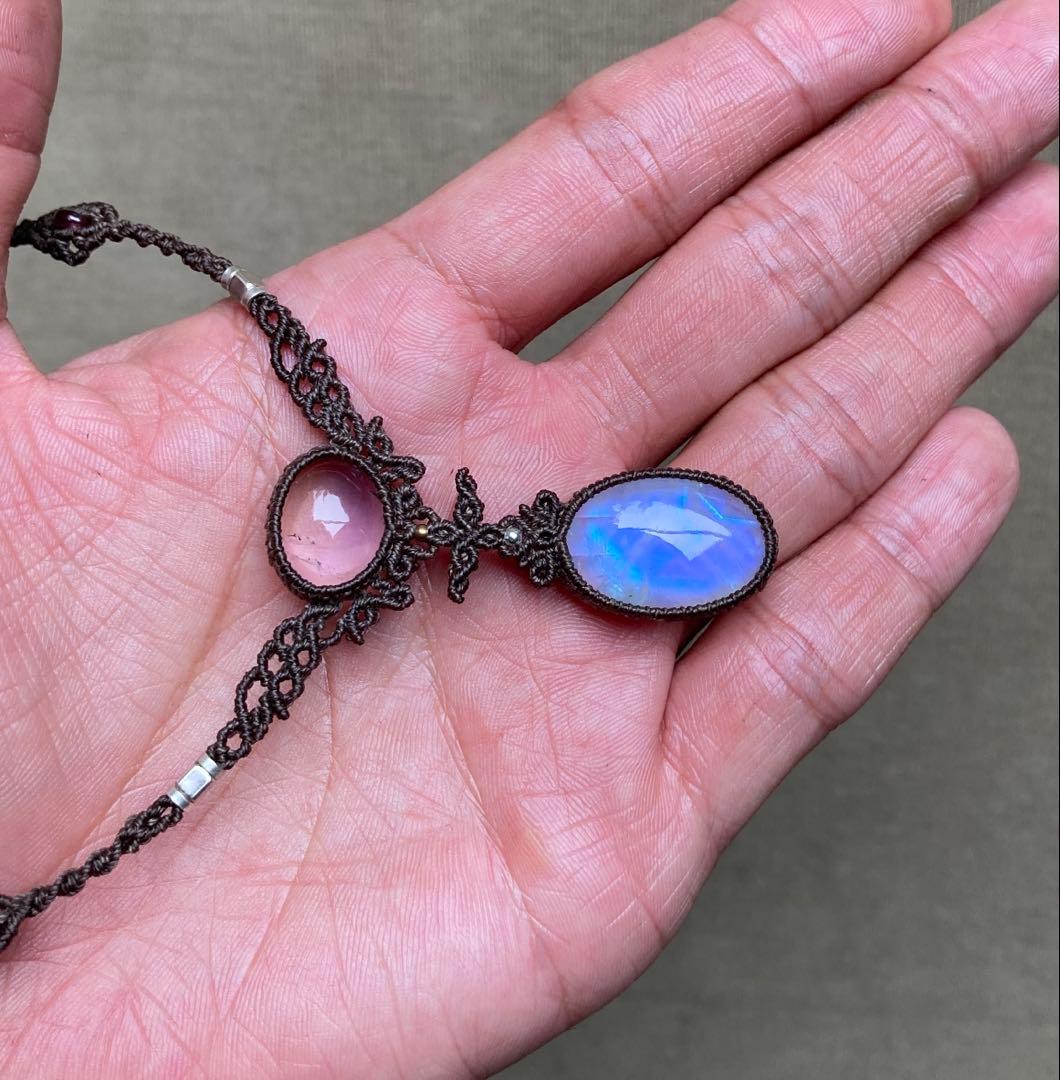 レインボームーンストーン　アメジスト　マクラメネックレス